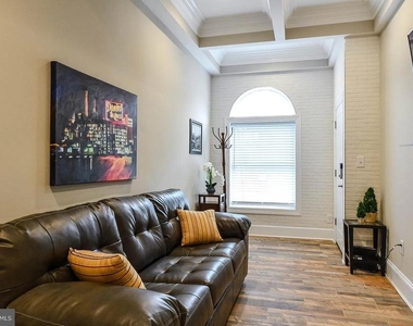734 Light Street - Photo Thumbnail 1