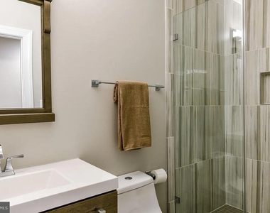 734 Light Street - Photo Thumbnail 4