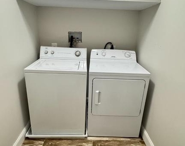 2705 E Biddle Street - Photo Thumbnail 11