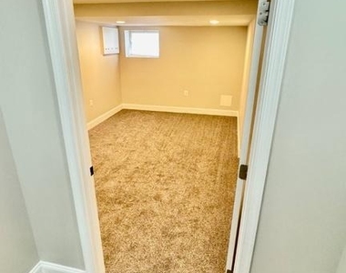 2705 E Biddle Street - Photo Thumbnail 9