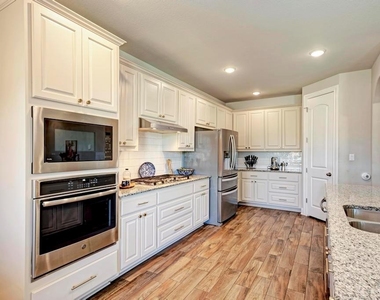 1816 Ficuzza Way - Photo Thumbnail 11