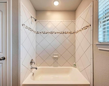 1816 Ficuzza Way - Photo Thumbnail 25