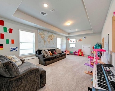 1816 Ficuzza Way - Photo Thumbnail 21