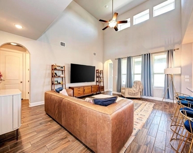 1816 Ficuzza Way - Photo Thumbnail 6