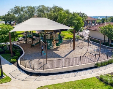 1816 Ficuzza Way - Photo Thumbnail 39