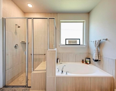 1816 Ficuzza Way - Photo Thumbnail 19