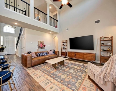 1816 Ficuzza Way - Photo Thumbnail 9