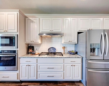 1816 Ficuzza Way - Photo Thumbnail 13