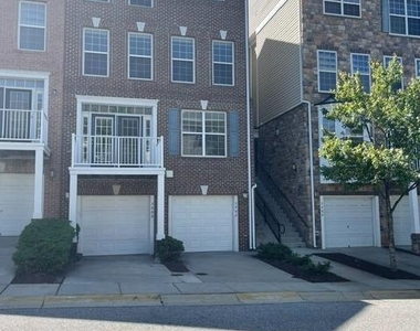 3406 Carriage Walk Court - Photo Thumbnail 10