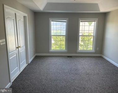 3406 Carriage Walk Court - Photo Thumbnail 20