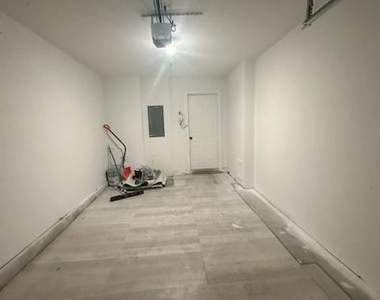 3406 Carriage Walk Court - Photo Thumbnail 1
