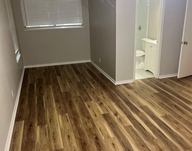 11655 River Oaks Trl - Photo Thumbnail 16