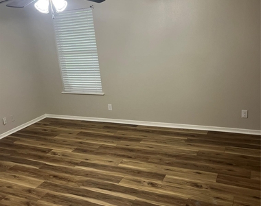 11655 River Oaks Trl - Photo Thumbnail 14