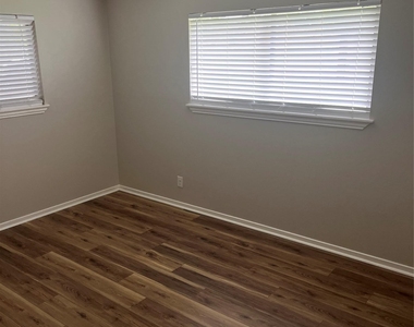 11655 River Oaks Trl - Photo Thumbnail 12