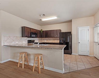 251 Northern Flicker St - Photo Thumbnail 6