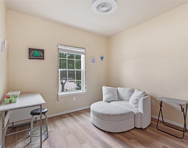 251 Northern Flicker St - Photo Thumbnail 11