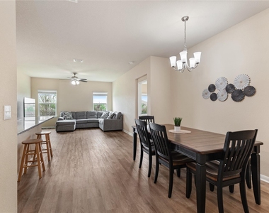 251 Northern Flicker St - Photo Thumbnail 2