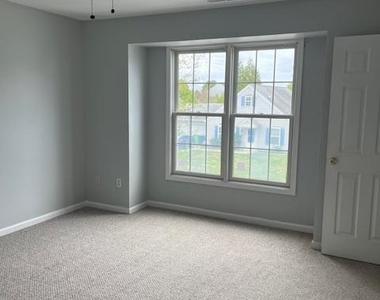 439 S Spinnaker Lane - Photo Thumbnail 9