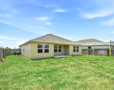 1001 Bluejack Way - Photo Thumbnail 13