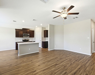 1001 Bluejack Way - Photo Thumbnail 2