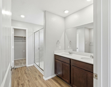 1001 Bluejack Way - Photo Thumbnail 8