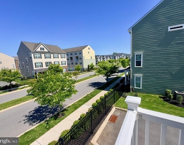 3744 Green Street - Photo Thumbnail 30