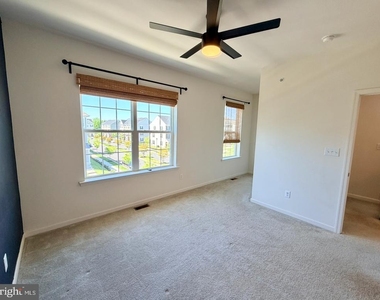 3744 Green Street - Photo Thumbnail 24