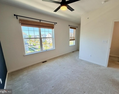 3744 Green Street - Photo Thumbnail 20
