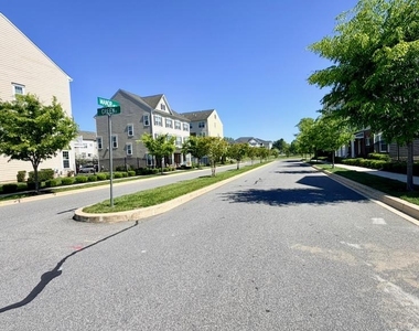 3744 Green Street - Photo Thumbnail 39