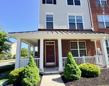 3744 Green Street - Photo Thumbnail 1