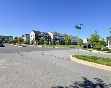 3744 Green Street - Photo Thumbnail 43