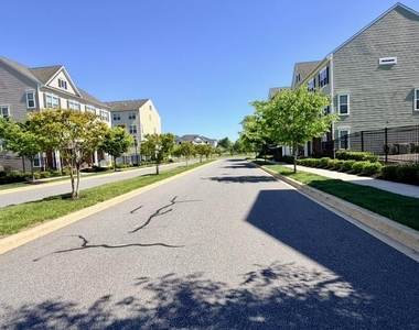 3744 Green Street - Photo Thumbnail 42
