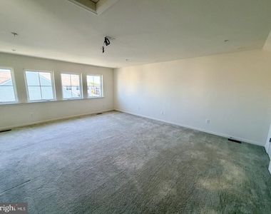 3744 Green Street - Photo Thumbnail 36