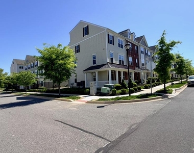 3744 Green Street - Photo Thumbnail 37