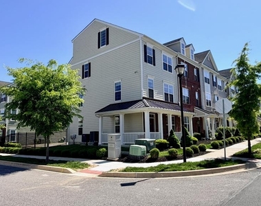 3744 Green Street - Photo Thumbnail 38