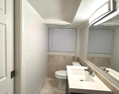 1549 44th Street Nw - Photo Thumbnail 5