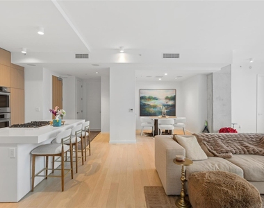 313 W 17th St - Photo Thumbnail 28