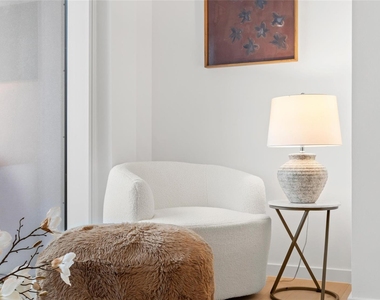 313 W 17th St - Photo Thumbnail 32