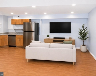 1437 East Capitol Street Se - Photo Thumbnail 5