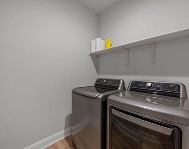 2503 Wilson Ave - Photo Thumbnail 31