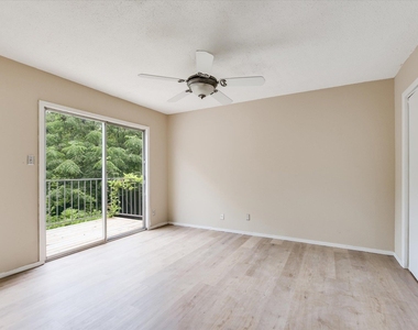 700 Castle Ridge Rd - Photo Thumbnail 5