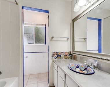 700 Castle Ridge Rd - Photo Thumbnail 8