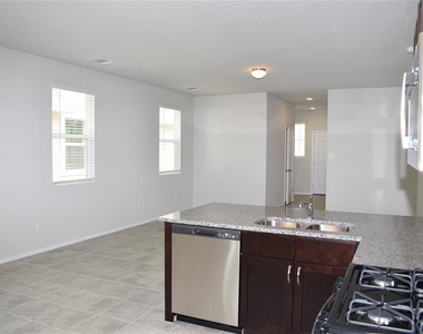 117 Keltic Dr - Photo Thumbnail 8