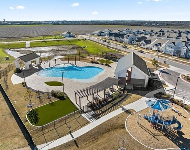 117 Keltic Dr - Photo Thumbnail 24