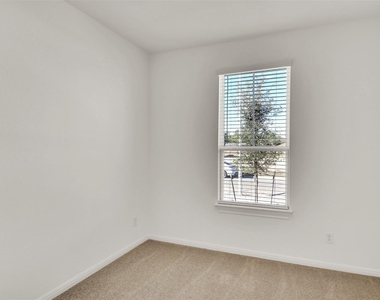 237 Sand Lily Ln - Photo Thumbnail 14