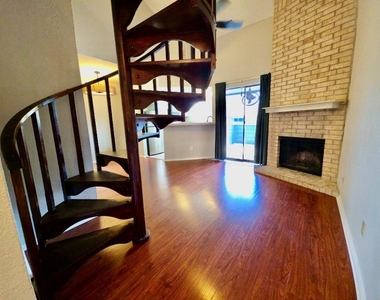 2500 Burleson Rd - Photo Thumbnail 2