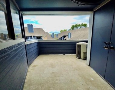 2500 Burleson Rd - Photo Thumbnail 18