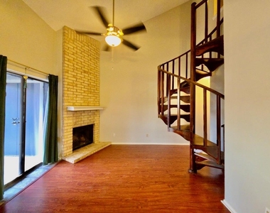 2500 Burleson Rd - Photo Thumbnail 3