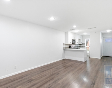 3820 Southway Dr - Photo Thumbnail 9