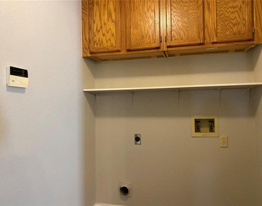 1707 Timberwood Dr - Photo Thumbnail 22